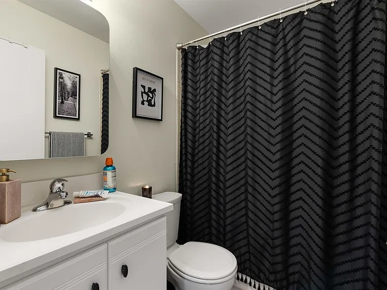 80 Beaumont St #204 — Photo 13