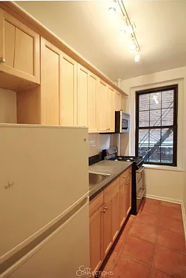 Rented by City Connections Realty | media 11