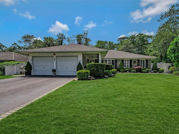 396 Astor Drive, Sayville, NY 11782