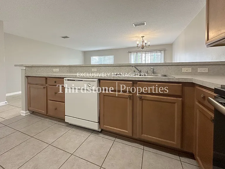 1036 N Black Cherry Dr — Photo 8