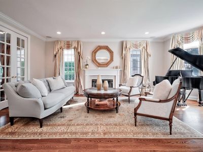 49 Claridge Circle, Manhasset, NY, 11030