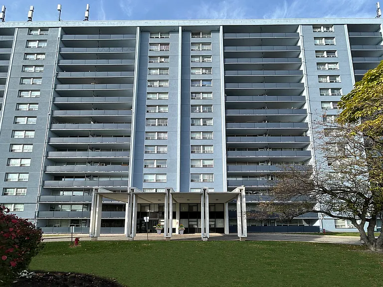 1154 Wilson Ave #1103 — Photo 13