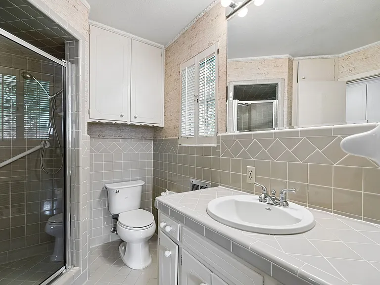 5611 Meletio Ln — Photo 13