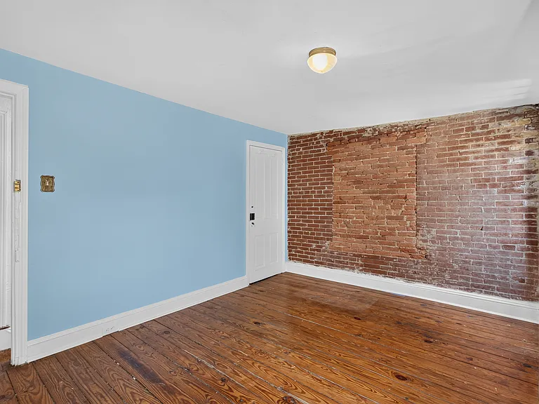 4051 Ludlow St — Photo 21