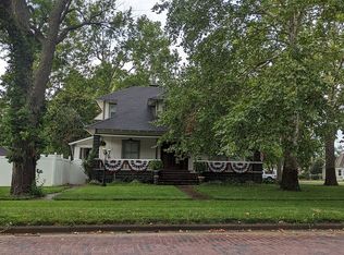 219 W 2nd St, Halstead, KS 67056