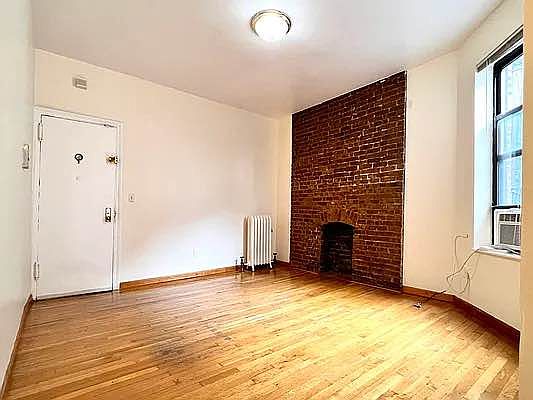 2nd image of 564 Amsterdam Ave APT 5B