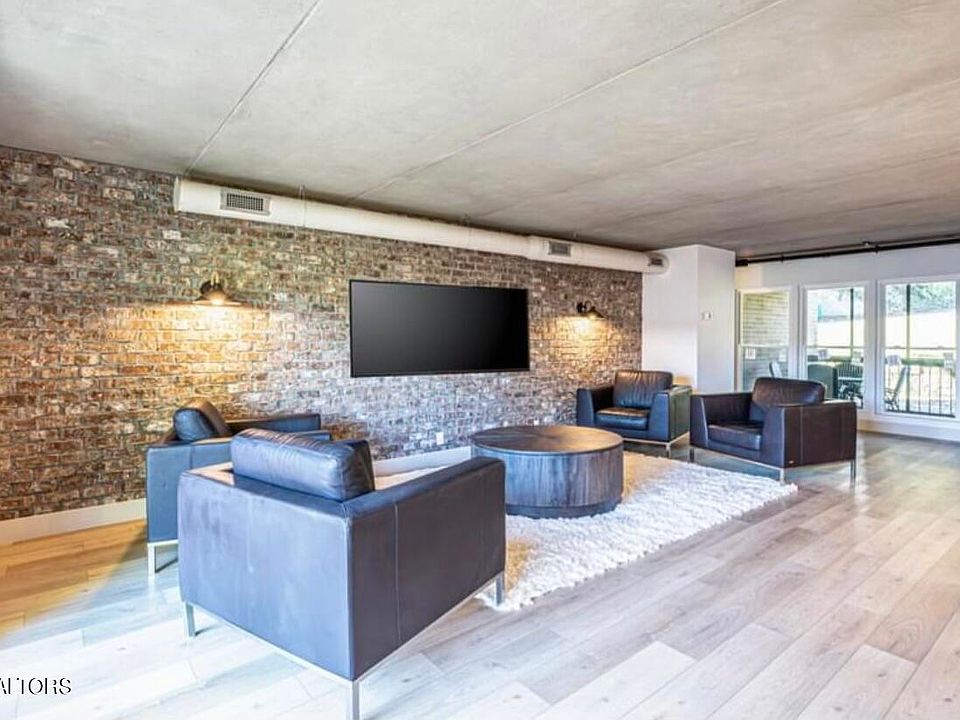 1st image of 542 Berlin Dr #190