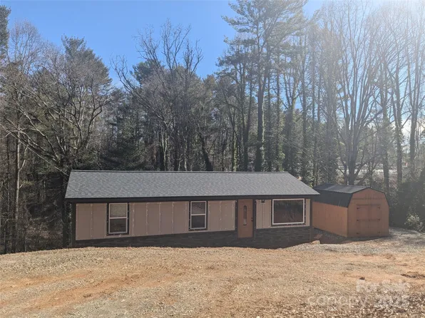 11 Kennedy Rd, Weaverville, NC 28787