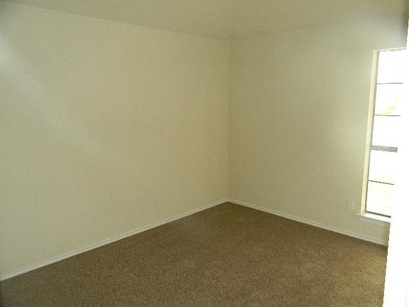 5th image of 3701 Dorchester Dr