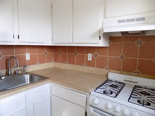 Rented by Corcoran | media 14