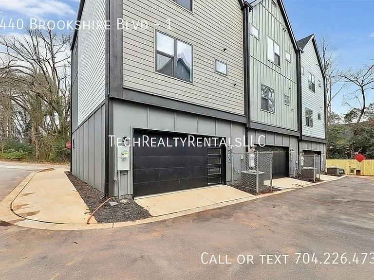 3440 Brookshire Blvd #1 — Photo 37
