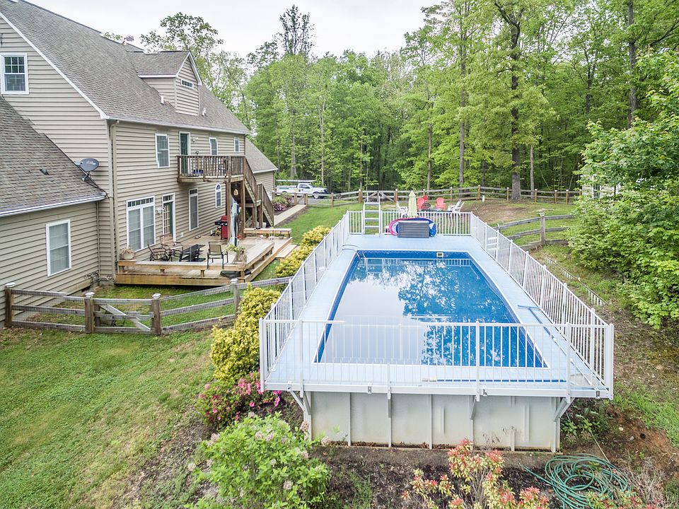 1st image of 4404 Oak Springs Ln