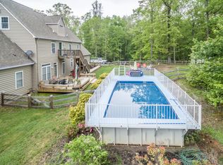 4404 Oak Springs Ln, Jeffersonton, VA 22724
