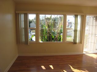 18729 Runnymede St, Reseda, CA 91335