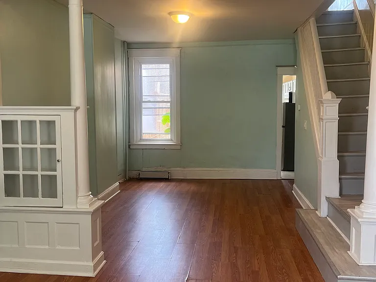 634 W Indiana Ave — Photo 6