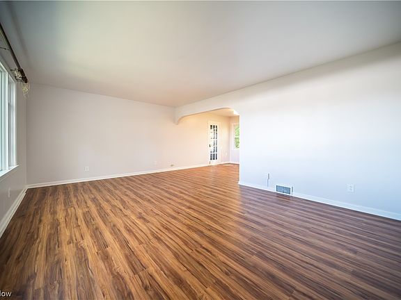 2nd image of 1540 Twin Elm Dr