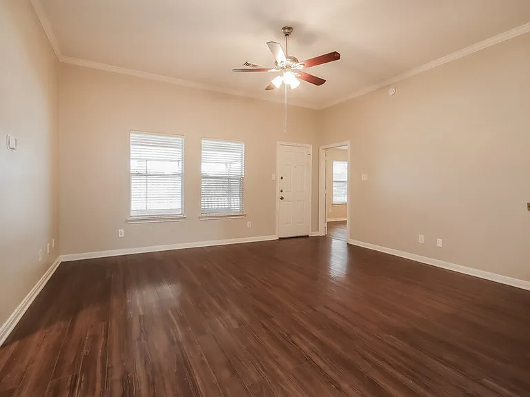5016 Asia Ln — Photo 3