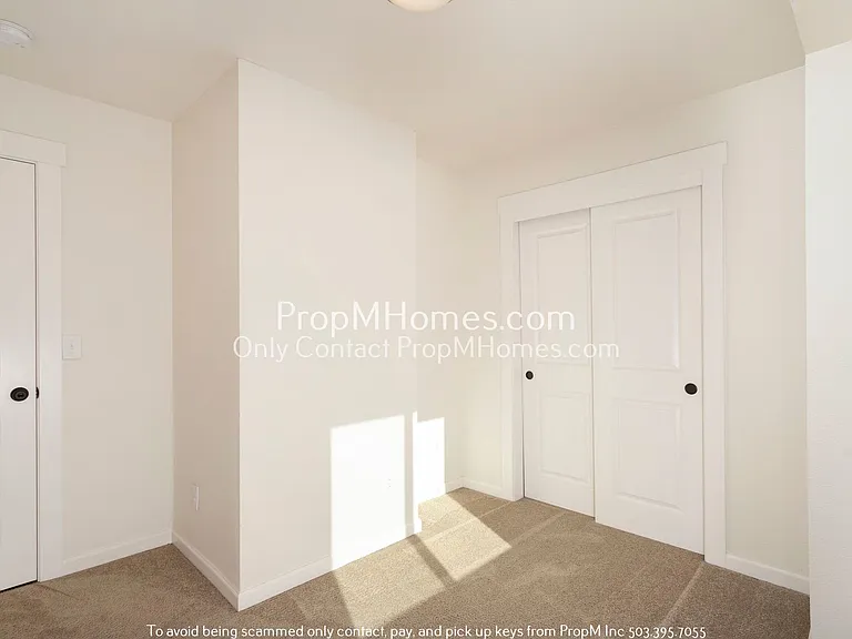 7726 SE Washington St — Photo 14