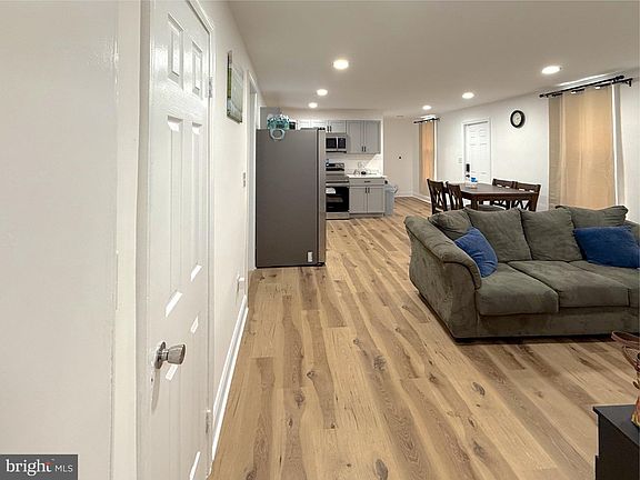 3rd image of 3703 6th St APT 1