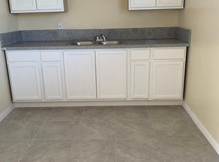 1130 Flower St, Bakersfield, CA 93305
