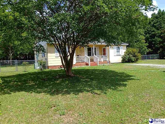 2nd image of 221 Pecan Dr