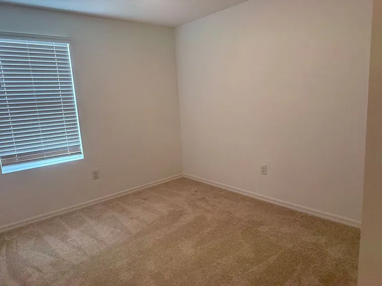11820 Glenside Ter — Photo 22