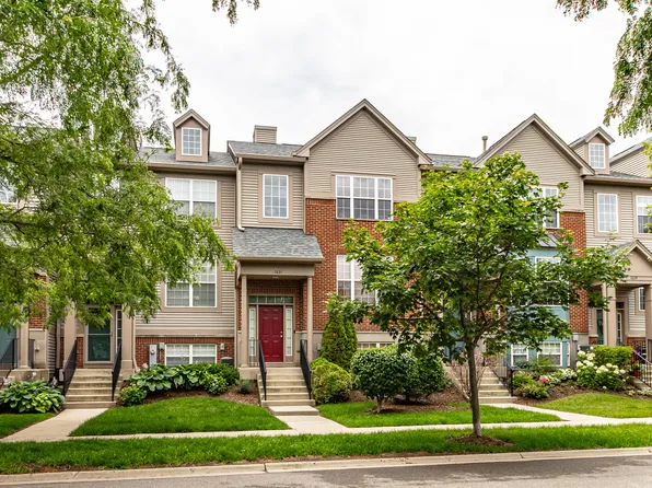 1631 Station Park Dr, Grayslake, IL 60030