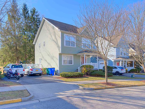4th image of 322 Courtney Cir