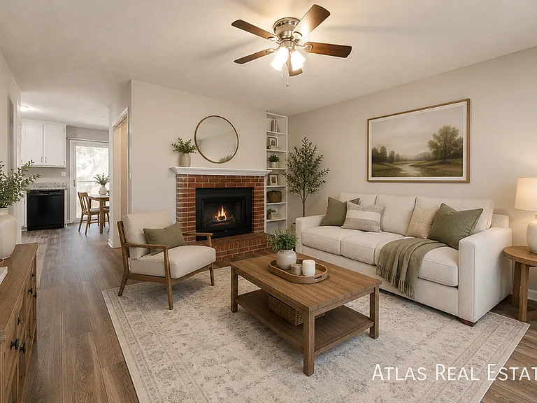 301 Highland Park Dr #301 — Photo 3