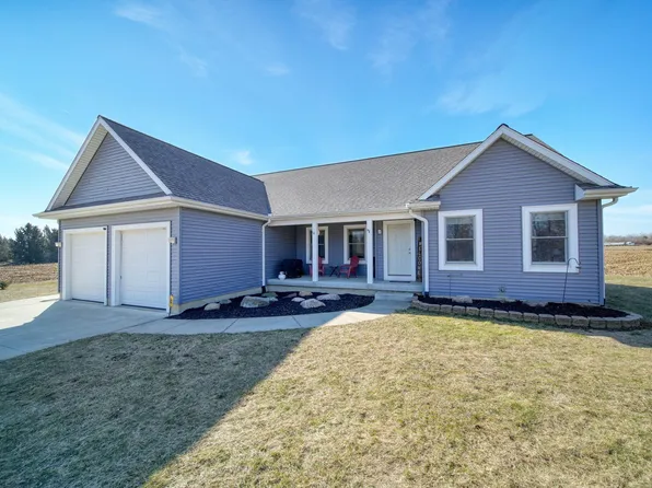 2050 Sylvan Rd, Chelsea, MI 48118