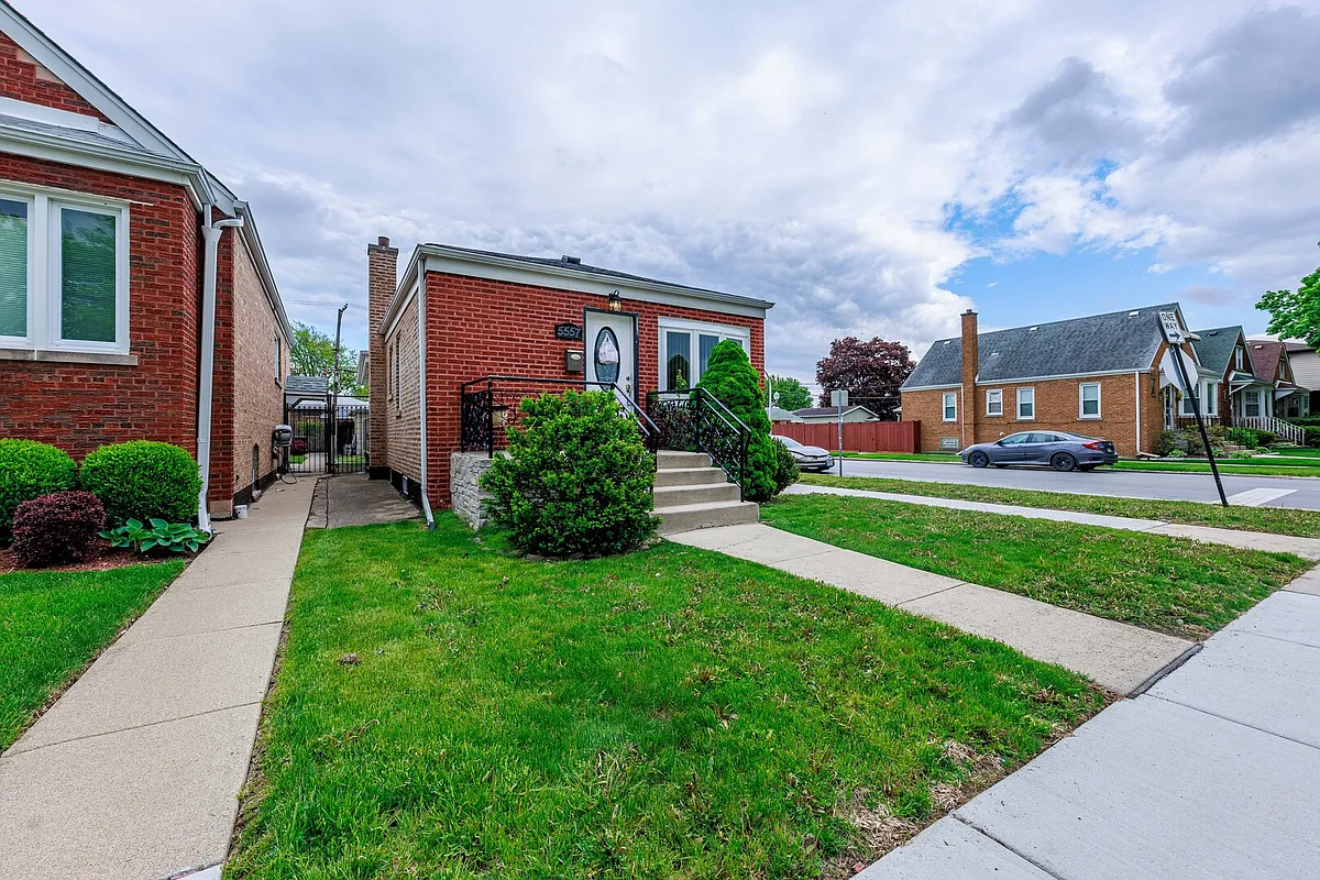 Building Photo - 5557 S Kildare Ave