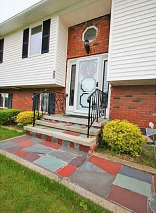 3rd image of 20 Murray Ave