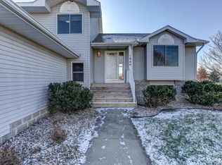 1944 Greenway Ave, Shakopee, MN 55379
