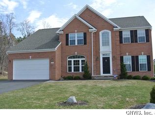 5872 Quarter Moon Dr, Jamesville, NY
