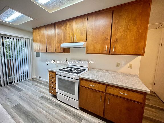 4th image of 228 W Price St APT D