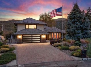 13046 Oak Crest Dr, Yucaipa, CA 92399