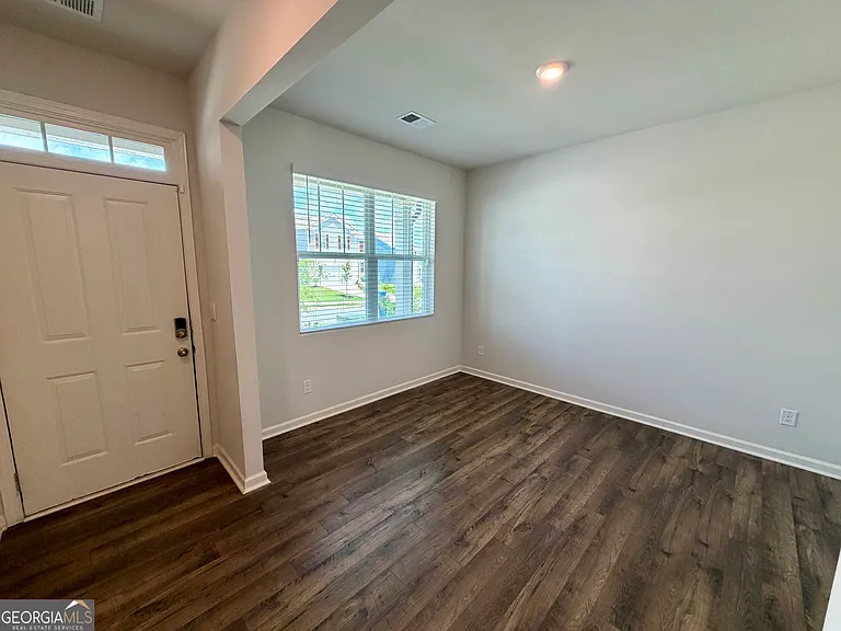8233 Bluewater Dr — Photo 2