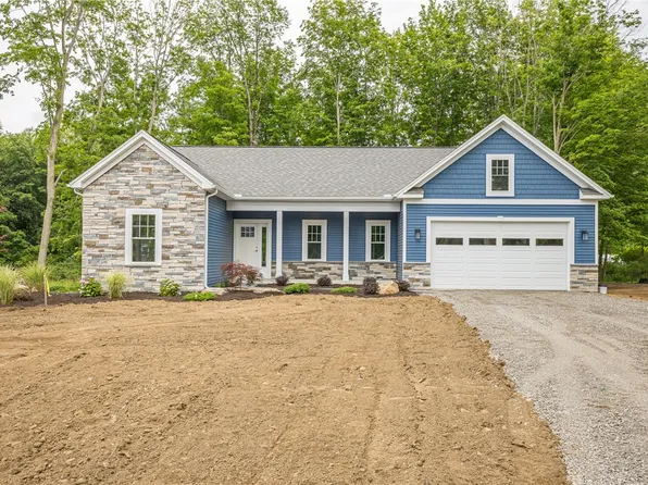7078 Ontario Center Rd, Ontario, NY 14519