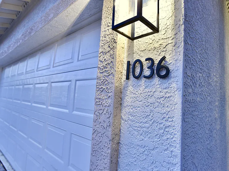 1036 E Susan Ln — Photo 19