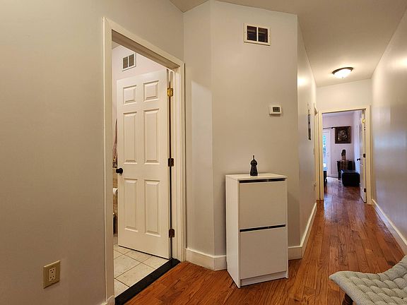 4th image of 33 Summit Ave #1A