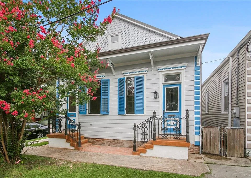 146 N Telemachus St