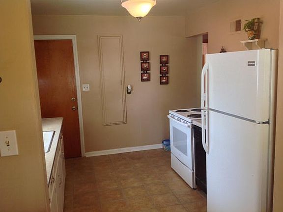 5th image of 4577 S Howell Ave