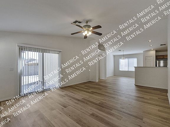4th image of 8421 S Burien Rd