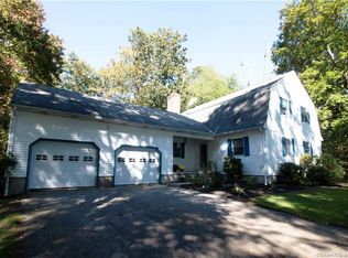 28 Round Hill Rd, Salem, CT 06420