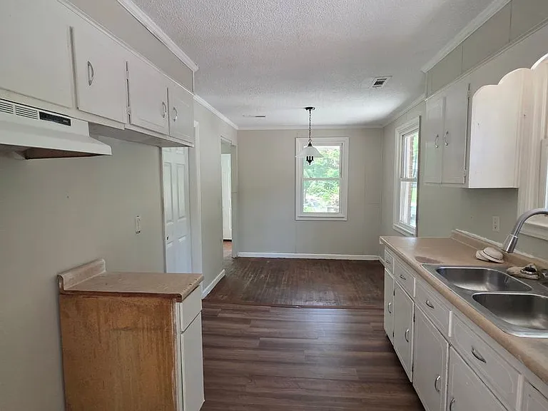 165 Stanford St — Photo 15