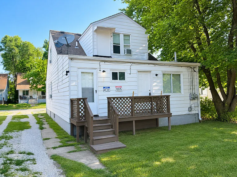8100 Meadow Ave #1 — Photo 4