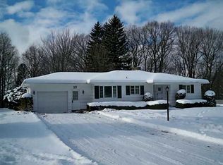 13 Russett Ct, Rochester, NY 14625