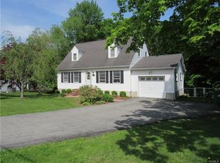 558 Lakeside Rd, Newburgh, NY 12550