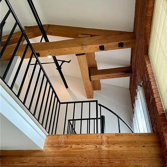 2nd Fl 1 bedroom Open Loft
