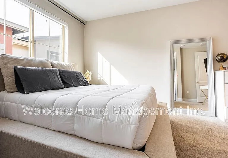 1828 Enclave Pl — Photo 16